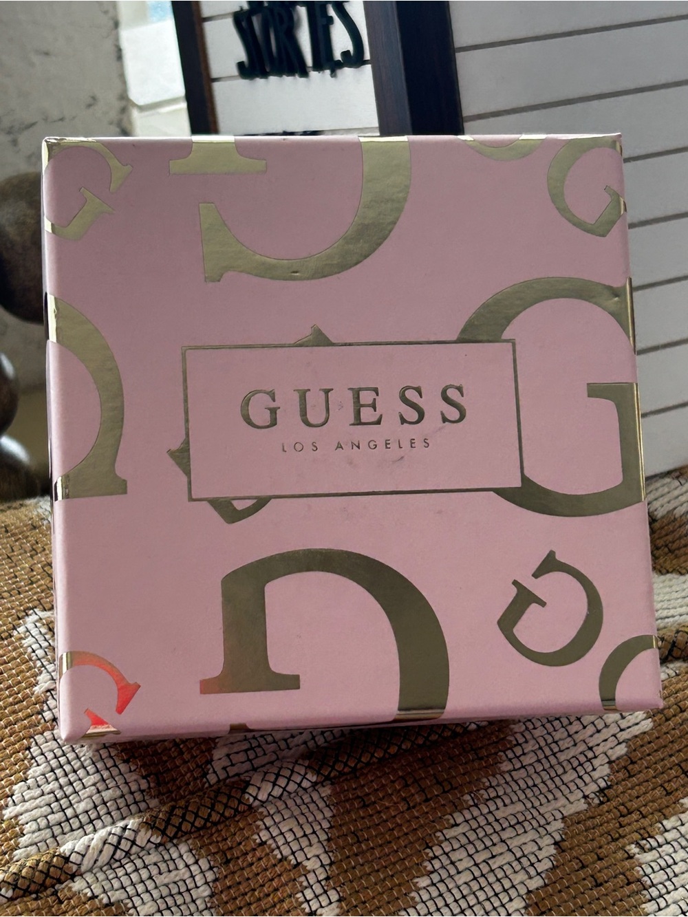 NWT GUESS Gift Set - Picture 6 of 6